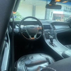 2013 Ford Taurus