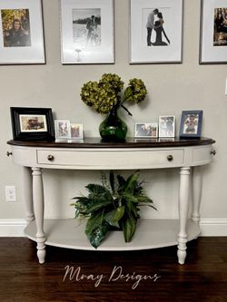 🌙 Lovely Half Moon Accent Table