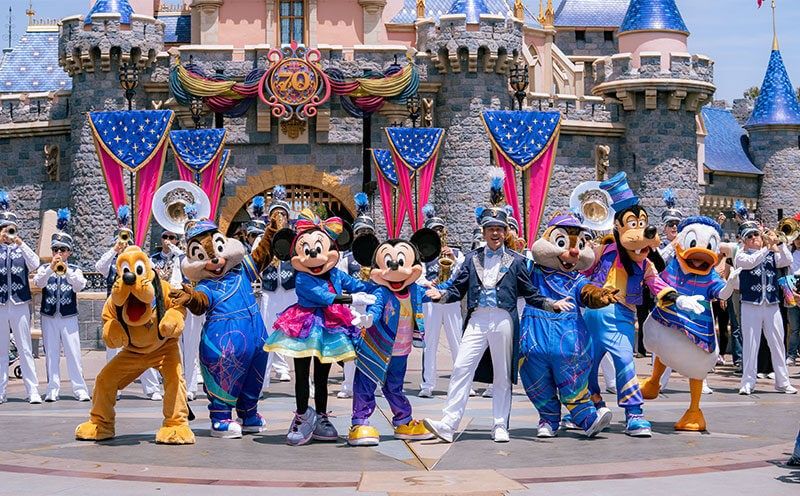 Disneyland Two Day Tickets With Lightning Lane