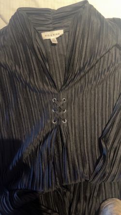 Women’s black pleated blouse size Large