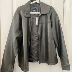 Abercrombie & Fitch Cropped Faux Leather Jacket – XL