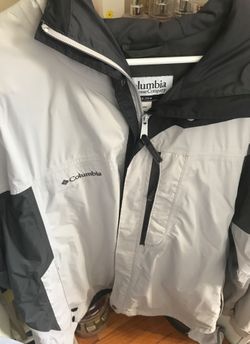 Columbia men’s windbreaker