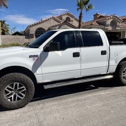 2004 Ford F150 4.6 L 220,000 miles rebuilt transmission new front suspension new GEN two raptor tires