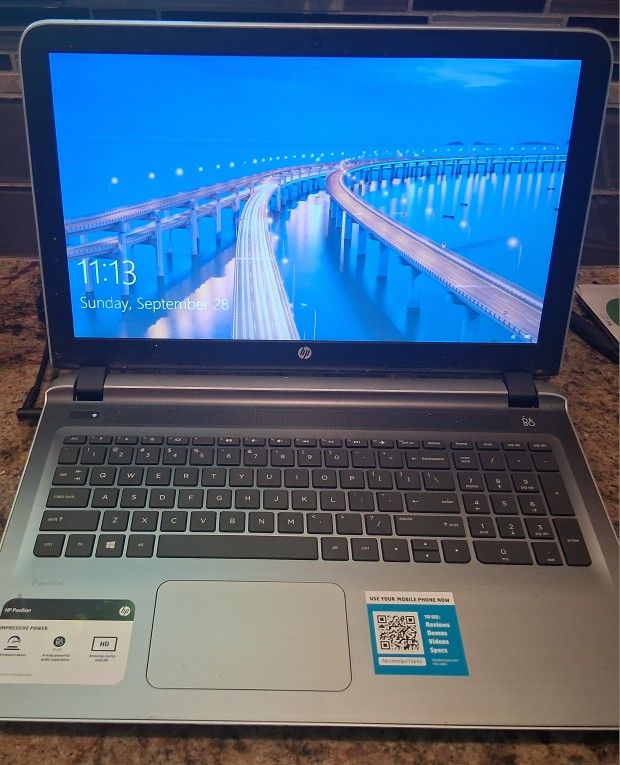 HP Pavilion 15.6' 8GB RAM 1TB SSD -AMD 1.8G Proc-Windows 10 Laptop