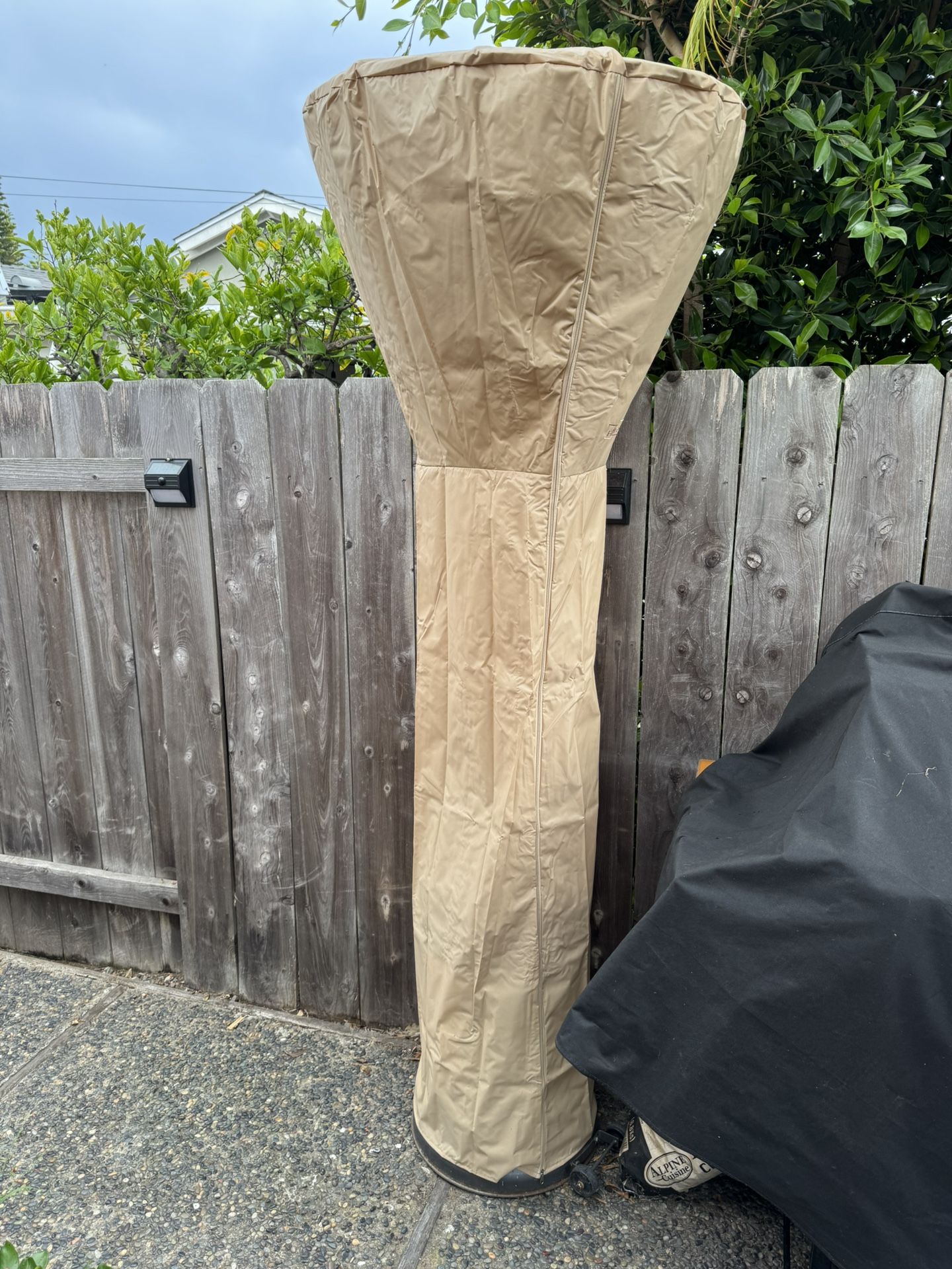Outdoor Heater With Cover