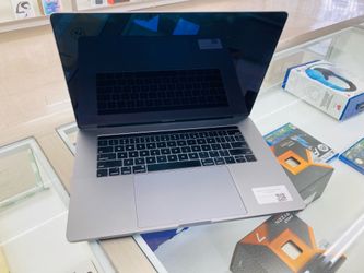 MacBook Pro 2018 16gb ram 512gb ssd