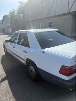 1989 MercedesBenz  300E