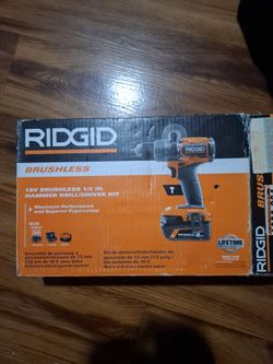 RIDGID 18V Brushless 1/2 in. Hammer Drill/Driver Kit