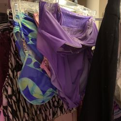 Name Brand Ladies Clothes With Tags Attached