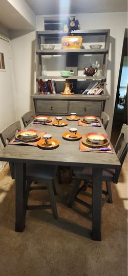 Dining room set with hutch