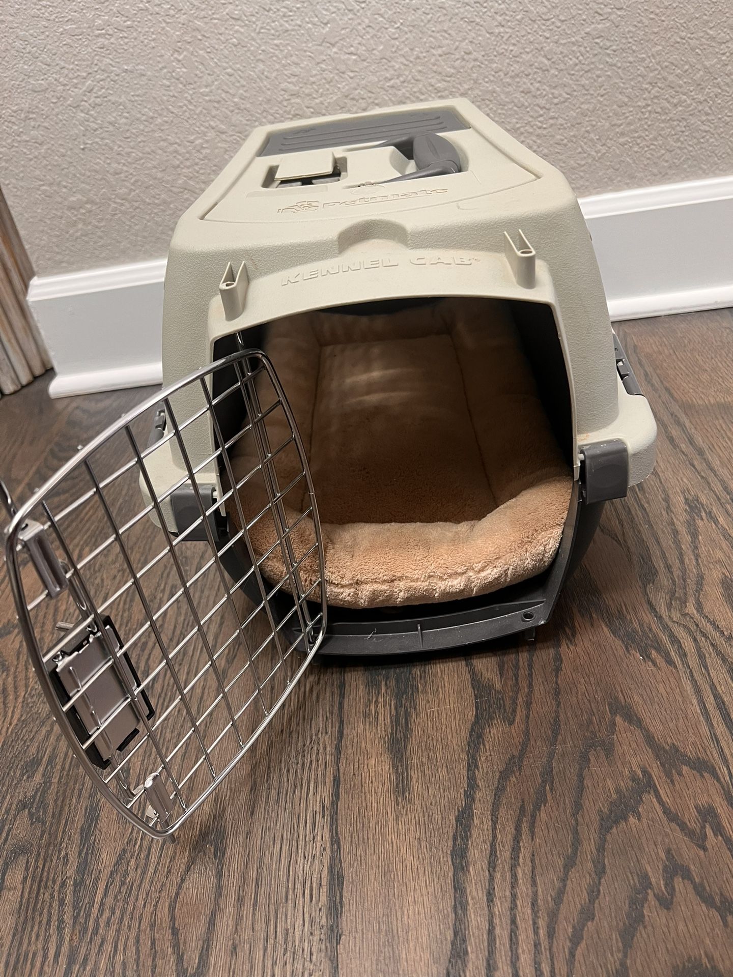 Small Dog Kennel