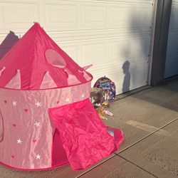 Rainbow Girls Lot Includes 3 Dolls, Accessories, Storage, Pop-up Castle And Dream Tent