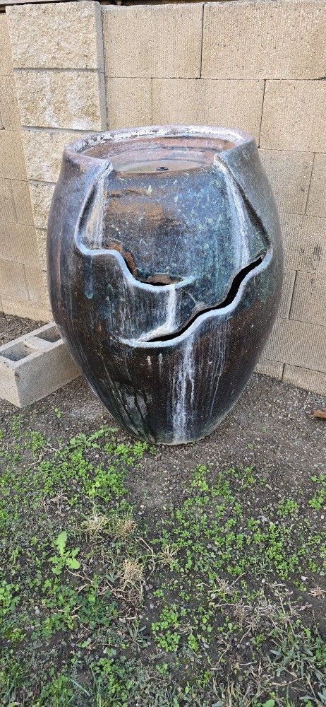 Fountain Vase 