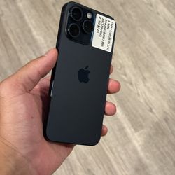 iPhone 15 Pro Max UNLOCKED - 256GB - Blue