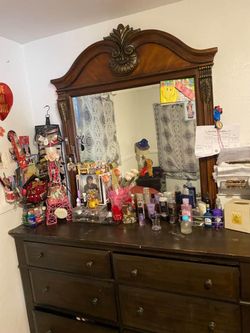 Vanity in good condition 🙌 solid wood