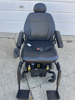 Pride Jazzy 614 HD Power Wheelchair