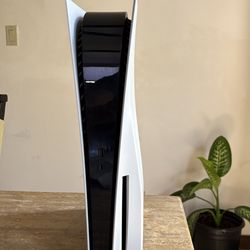 PS5 Disk Edition with brand new remote