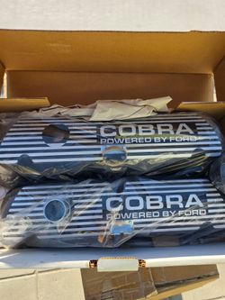 Mustang Ford Racing Finned Valve Covers 302 5.0 EFI Black Wrinkle Finish