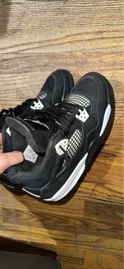 Jordan 4s