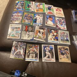 Freddie Freeman 19 Card Lot
