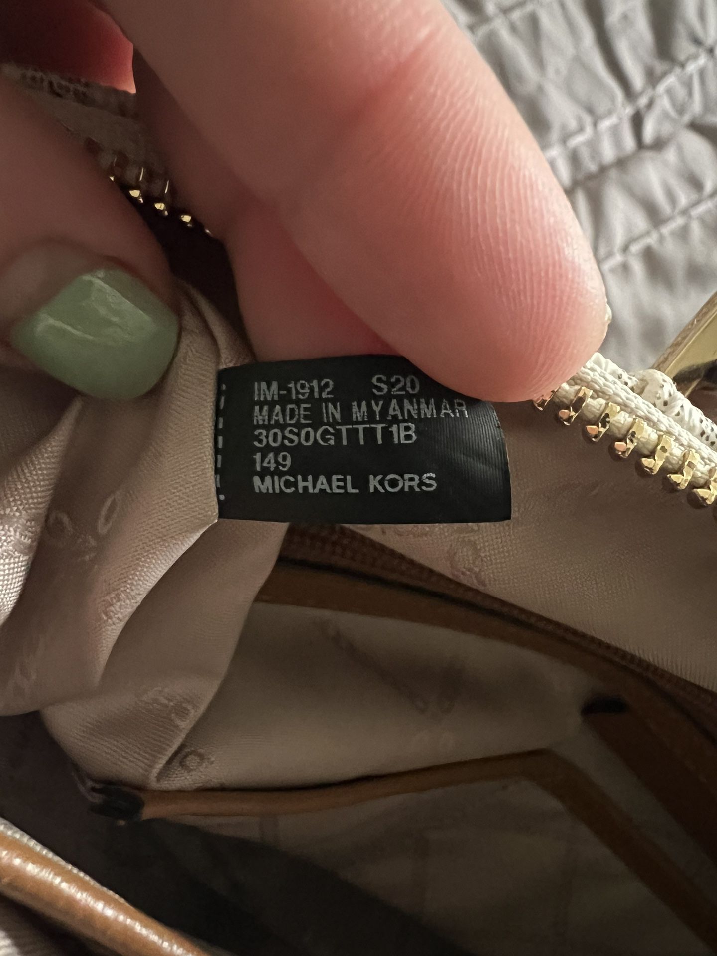 NWT MICHAEL KORS Hamilton Leather satchel for Sale in Jersey City, NJ -  OfferUp