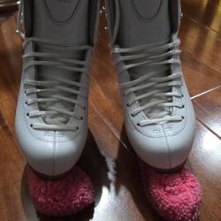 Jackson Ultima Premiere DJ2800 Women’s and Girls’ Ice Skates