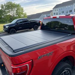 RETRACTABLE 2020 FORD F-150 TONNEAU COVER