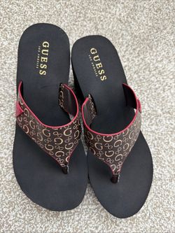GUESS Women's Brown Platform Heel Flip Flops Sandals Shoes Size 7