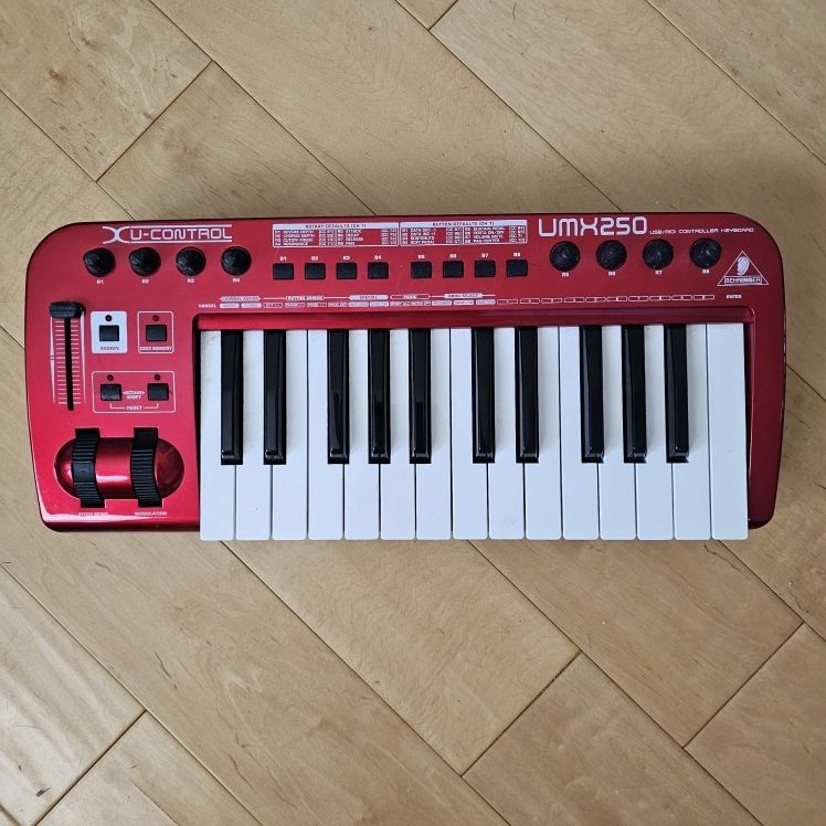 πΉ Behringer U-Control UMX250 MIDI Keyboard Controller (Red) β Good Condition