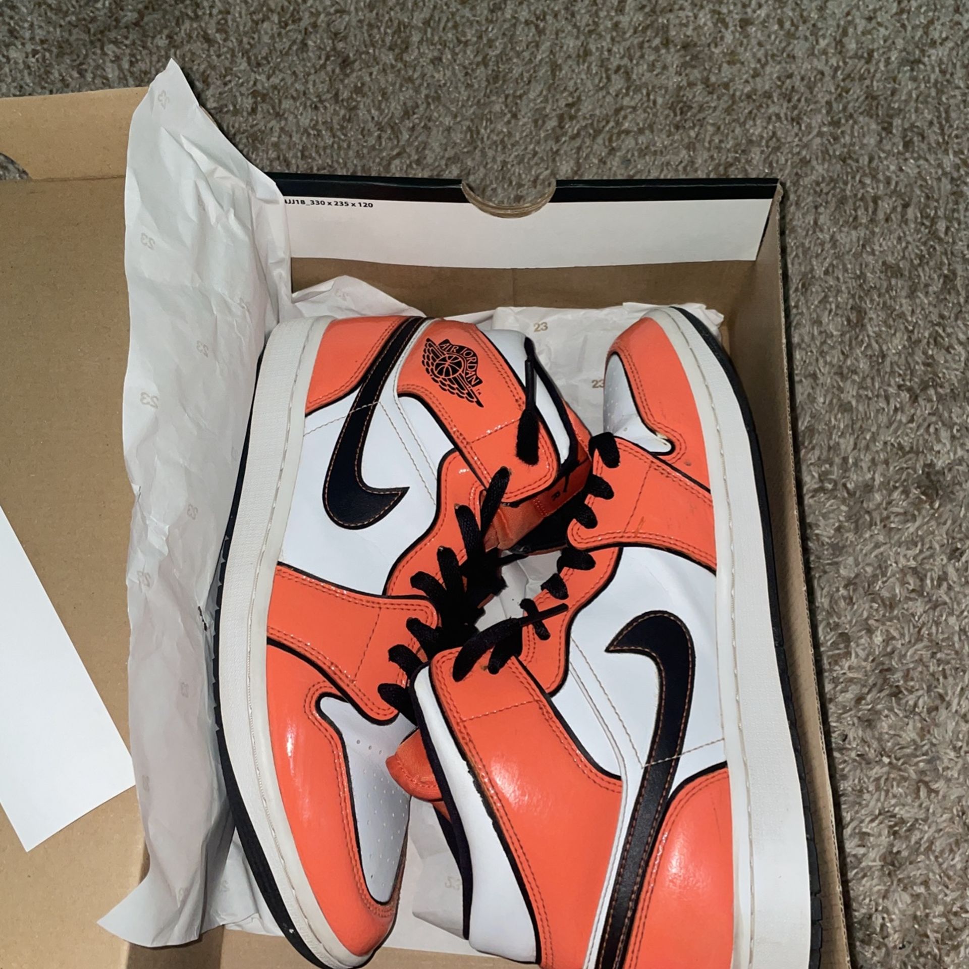 Air Jordan 1 Mid