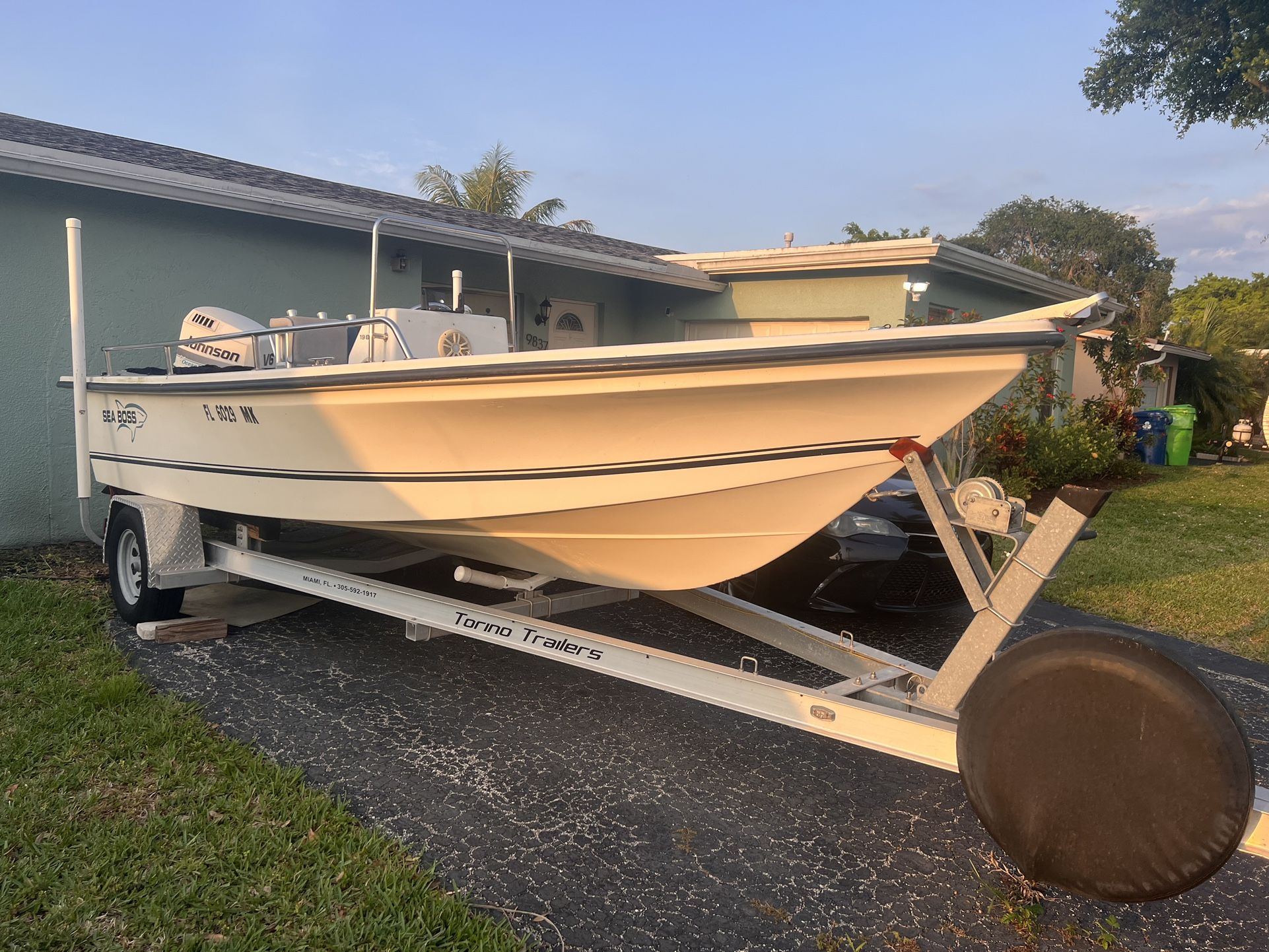 19 Foot Center Console With Trailer -  Needs To Go!