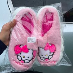 Hello Kitty Slippers Size 6,7,8,9