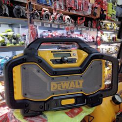 DEWALT
20V MAX Bluetooth Radio with built-in Charger