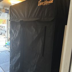 Gorilla Grow Tent 5’ X 5’