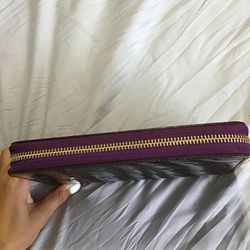 Louis Vuitton Wallet for Sale in Boring, OR - OfferUp