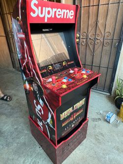 Supreme mortal kombat arcade game