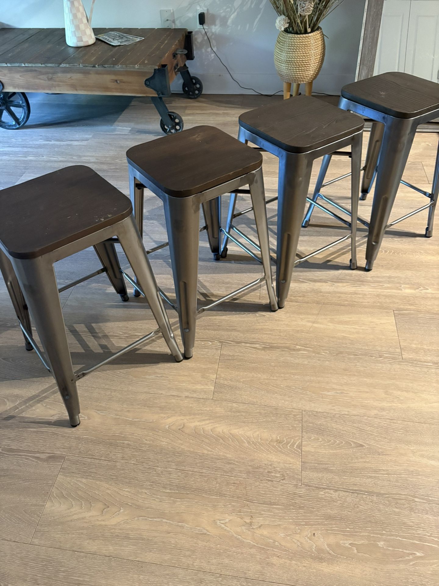 Counter Bright Bar Stools