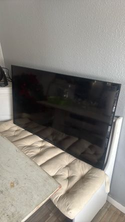 FHD 55” in Westinghouse Tv no stand or Remote !! $55