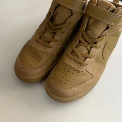 Nike Kids Shoes – Size 3Y (22 cm)