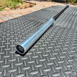 Rogue Ohio Power Bar 7ft Olympic Barbell Weightlifting Gym Fitness