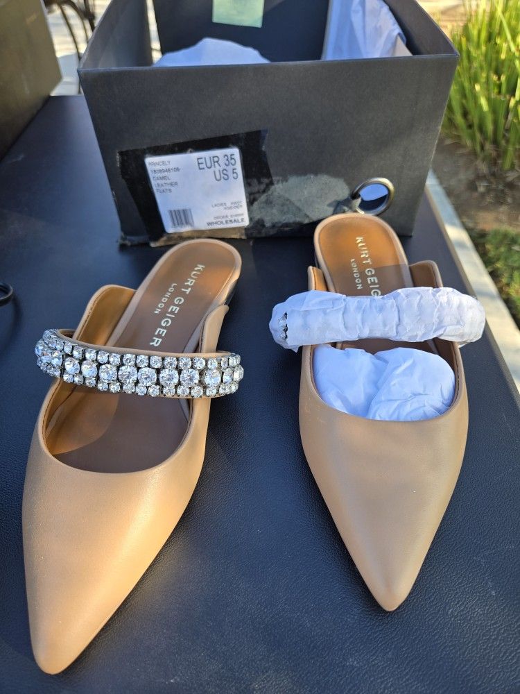 Ladies Flats