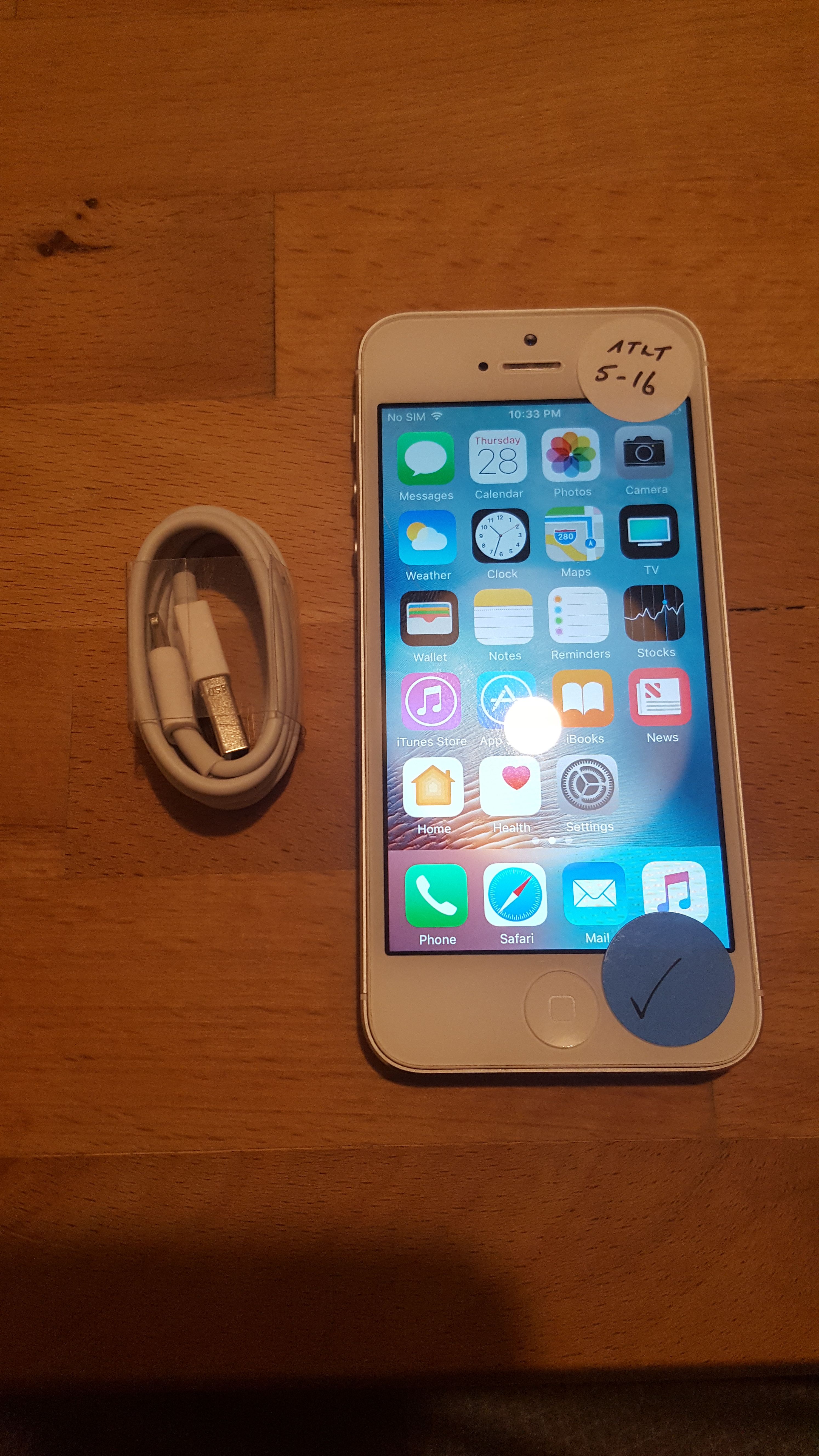 AT&T Apple iPhone 5 16GB Factory Unlocked Works Great!