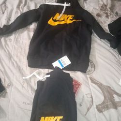 Nike Jogging Suit