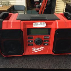 Milwaukee Radio/charger