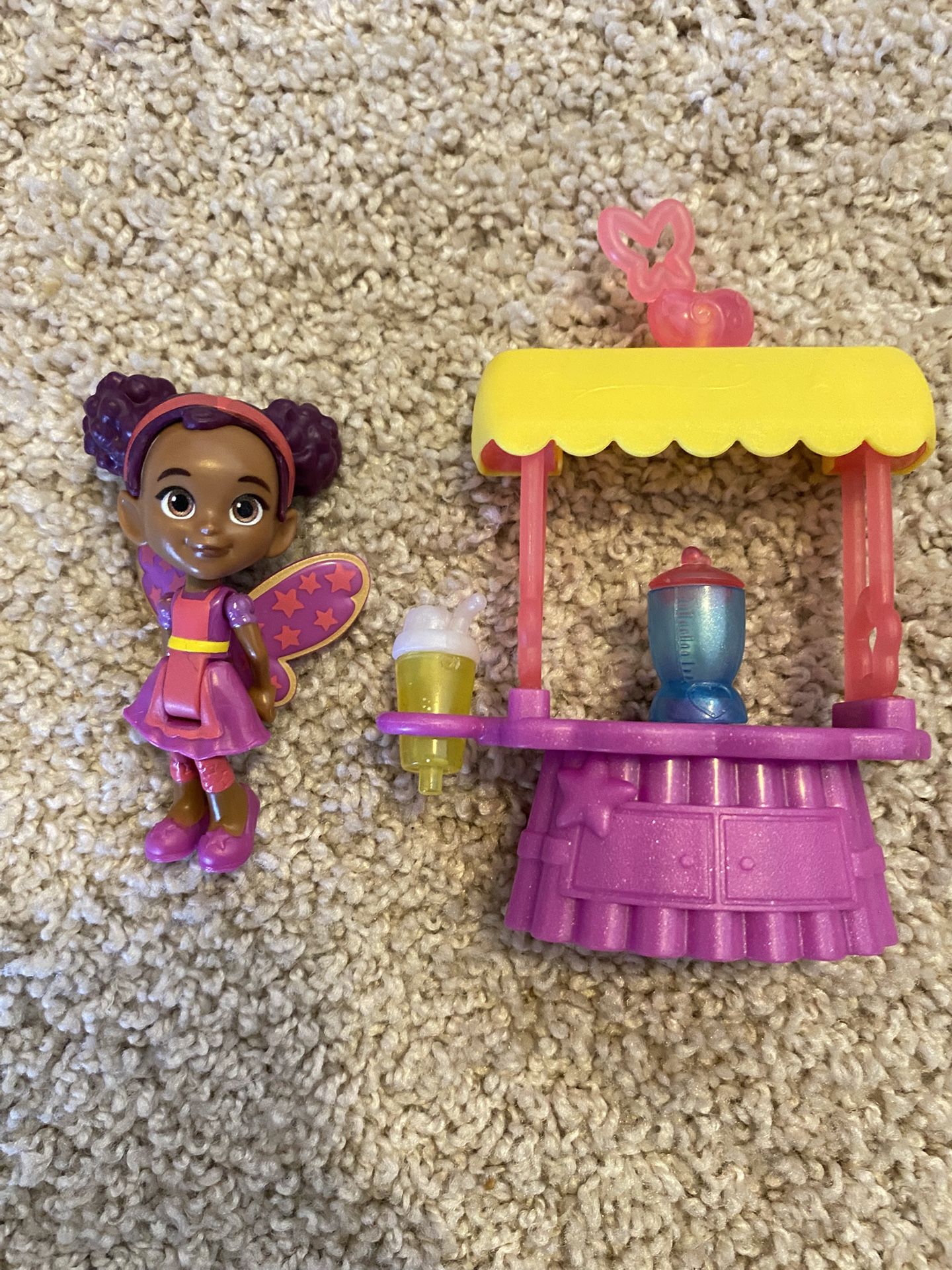 Butterbean’s Cafe Dazzle’s Smoothie Stand