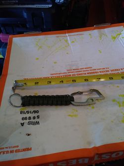 LARGE. GREEN KEY CLIP IN PERFECT CONDITION