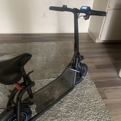 Nice Electric Scooter W/ Lock & Key