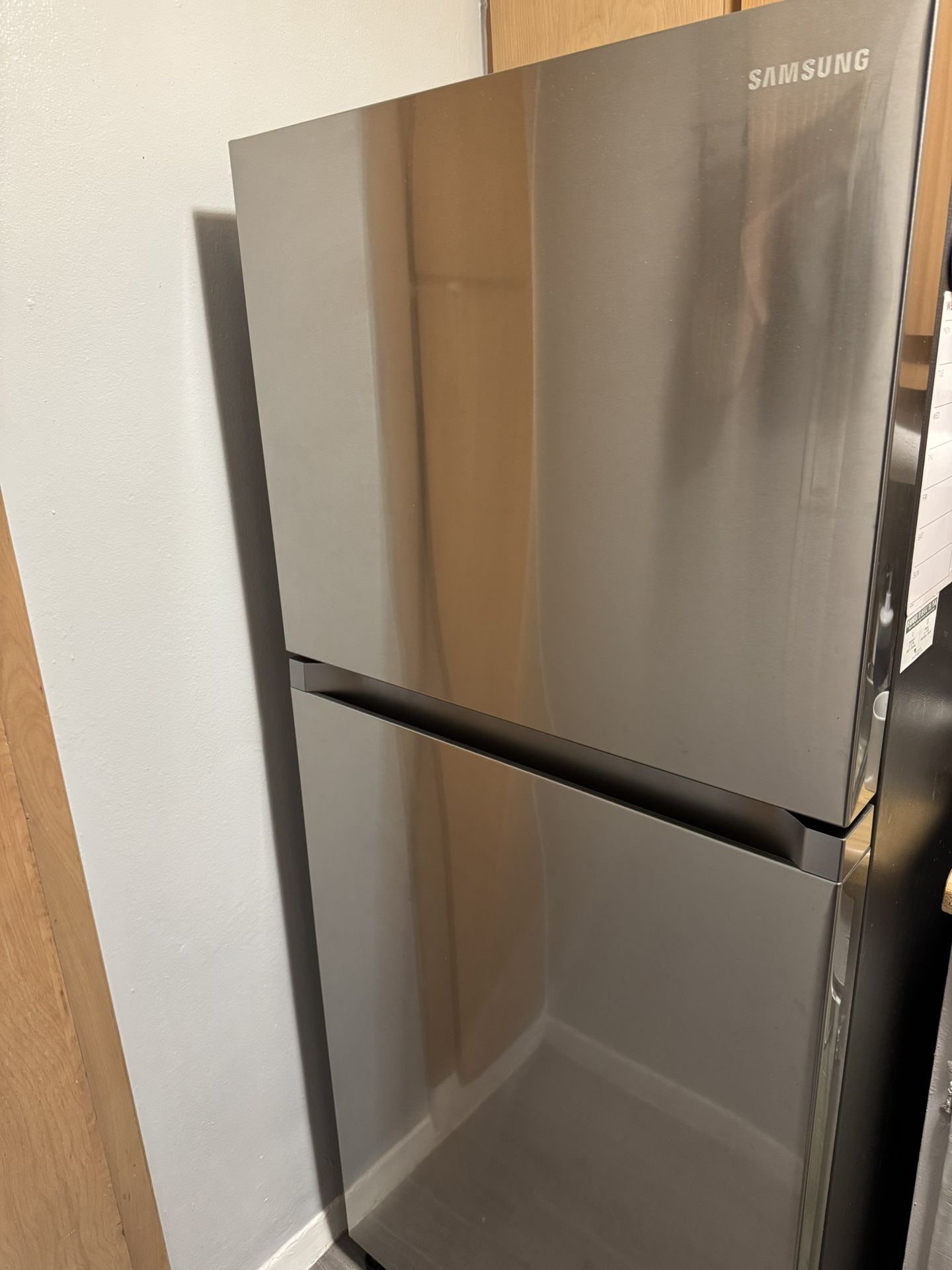 Top Freezer Refrigerator