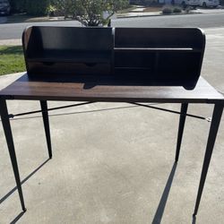 Small Desk. FREE