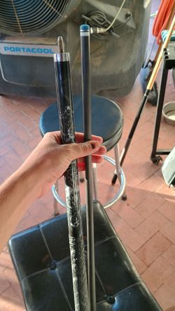 Black Graphic Pool Cue Stick